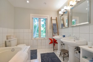 Master Bathroom Toronto Home